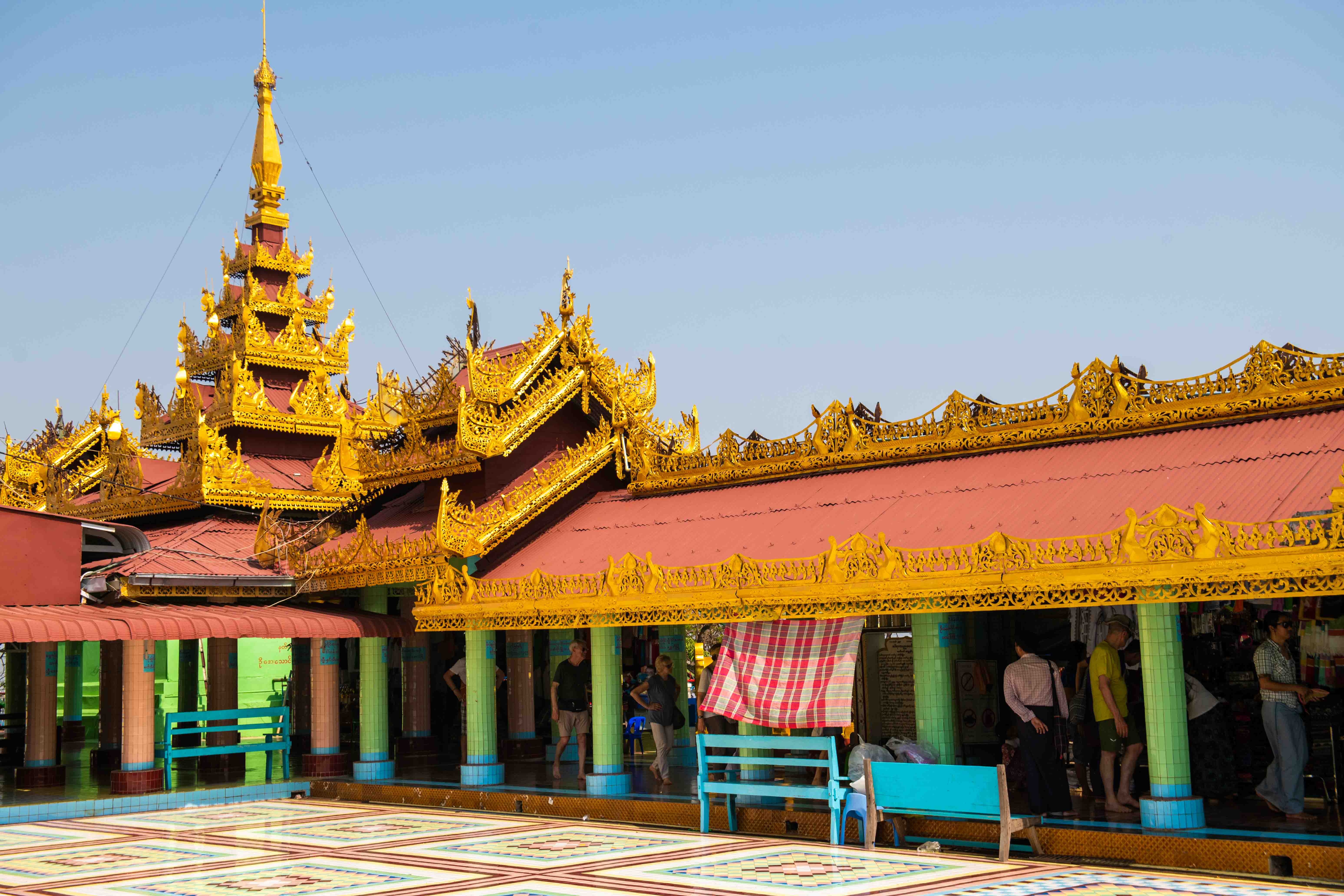 缅甸深山洞里的佛祖,缅甸佛教圣地仰光大金塔