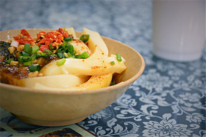 四川有什么特色的好吃的小吃,正宗的四川小吃什么最火爆又好吃