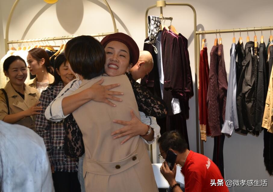 纳薇官方旗舰店直播,纳薇旗舰店直播间