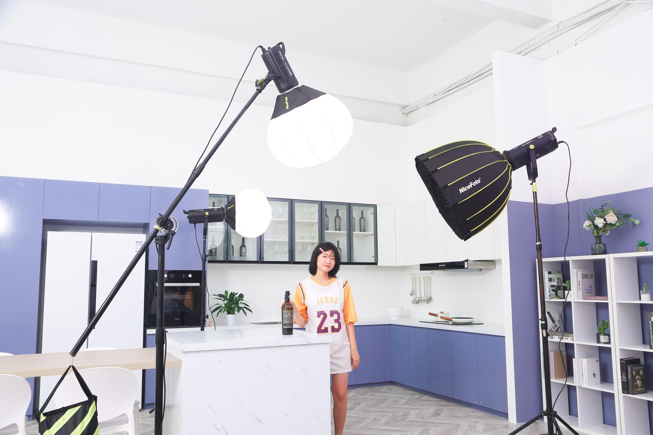 直播间灯光太亮曝光怎么办,直播间光线太暗怎么处理