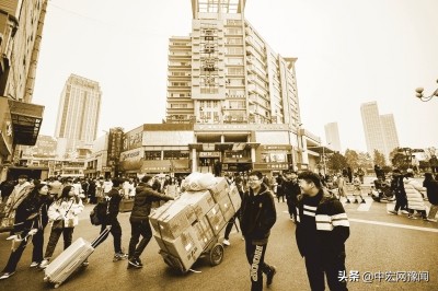 从三足鼎立到四方竞逐,郑州服装批发市场的发展历程