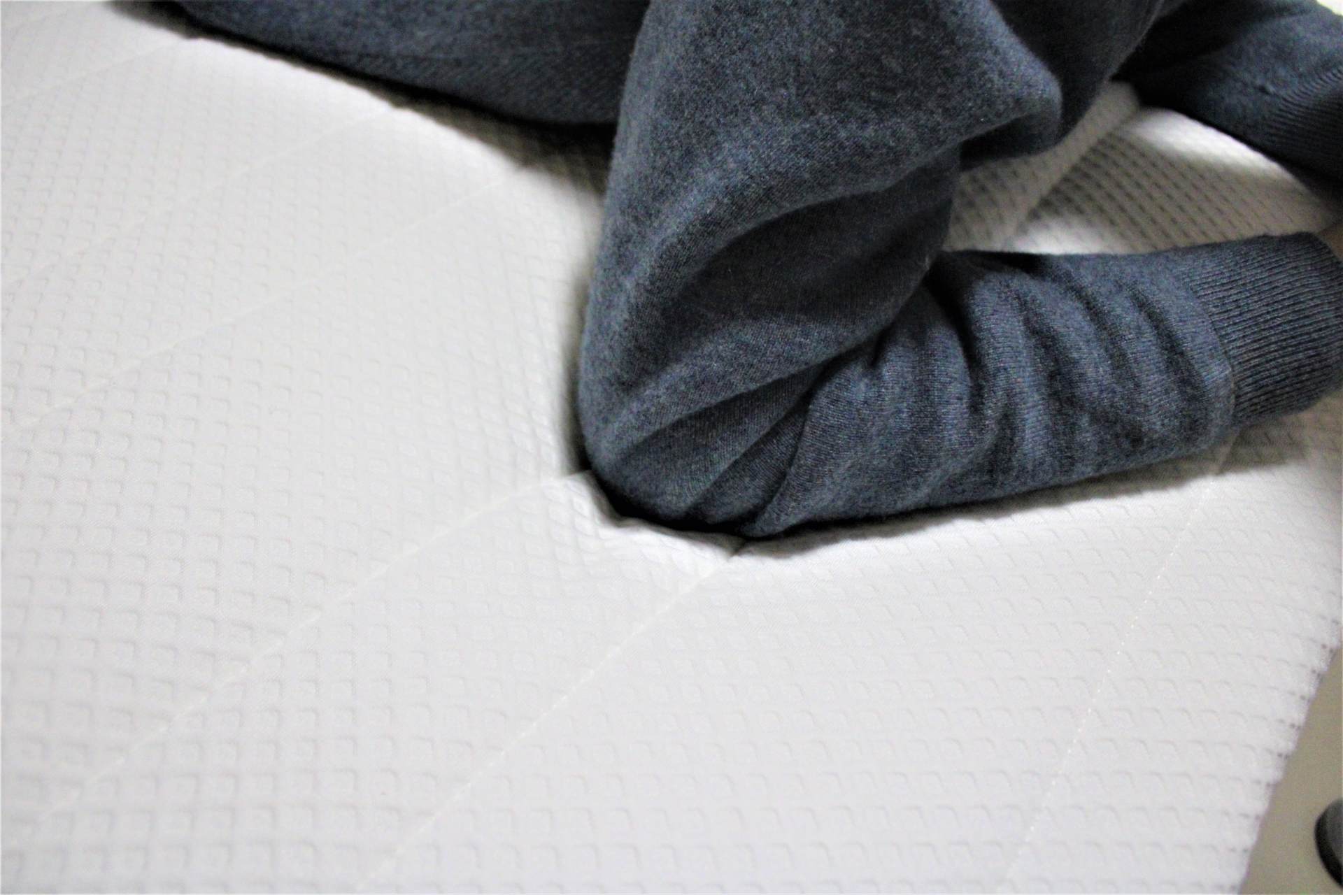 8hschott天然纯乳胶床垫测评,8h乳胶静音独立弹簧床垫m3ac