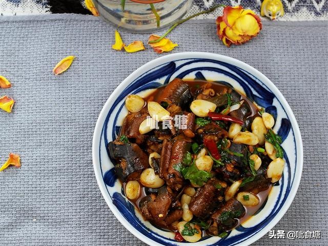 怎样烧鳝鱼鲜嫩好吃,烧鳝鱼最正宗做法