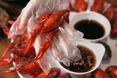 为什么长过痘痘之后皮肤变好了,皮肤老是长痘痘怎么改善