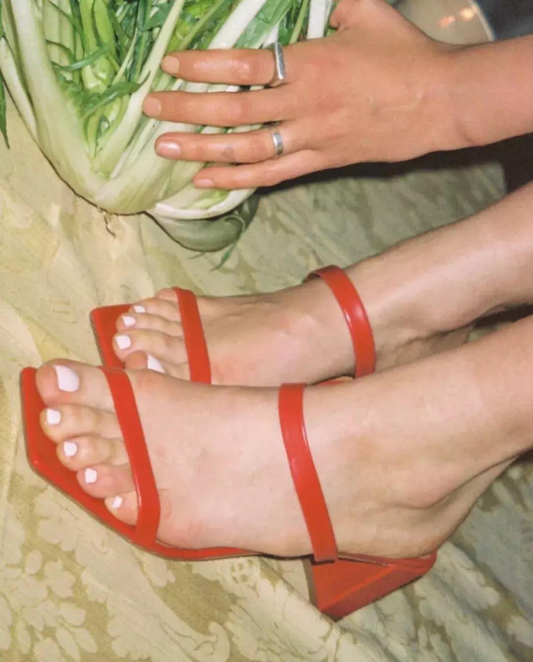 无论爆款还是小众，有这份凉鞋清单就够了