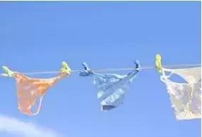 女生正确穿内裤方式,女生衣柜里必备裤型