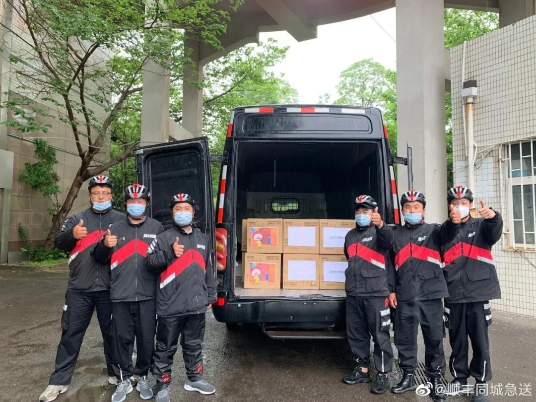 送盒饭的美团配送也来送iPhone13顺丰同城、达达、蜂鸟、菜鸟直送会伤筋动骨吗？即时物流“小巨头”危机了