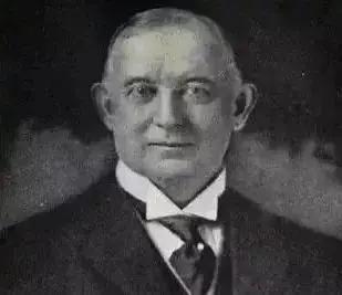 香烟发展史全过程,香烟引发血案真实案例