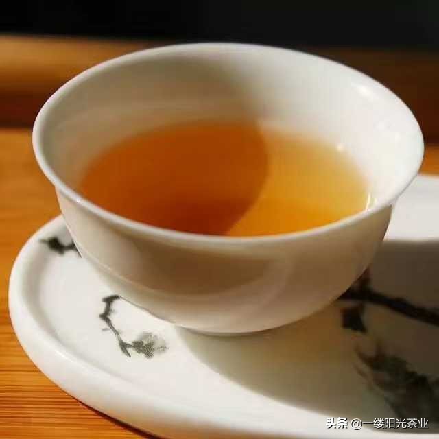 300块一斤包邮的茶叶和大几千上万的茶叶有区别么？