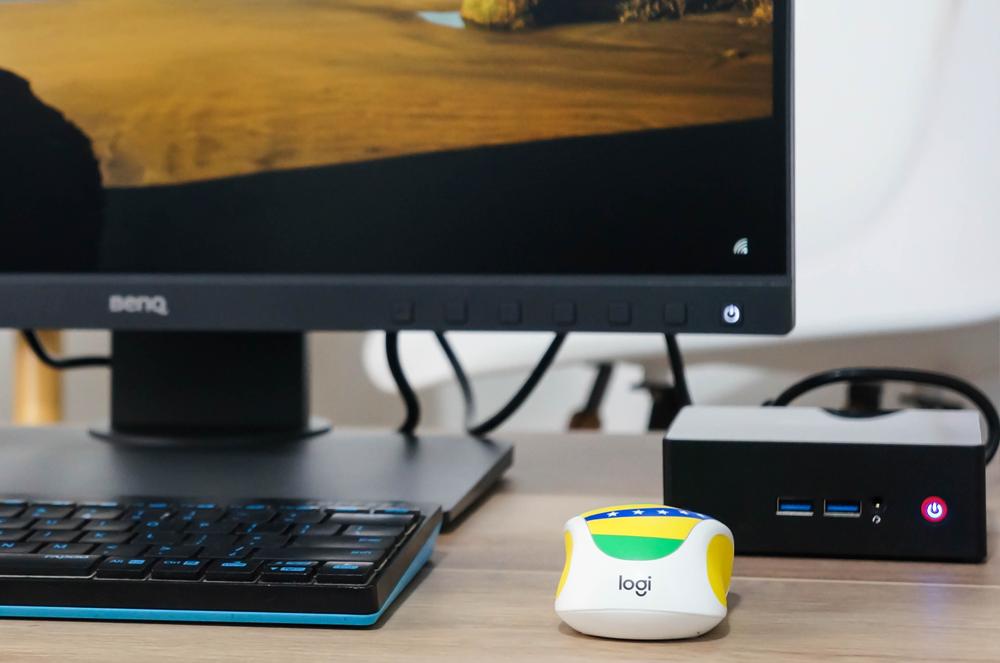 有意思：没想到电视盒般大小会是电脑，零刻EQ55上手体验