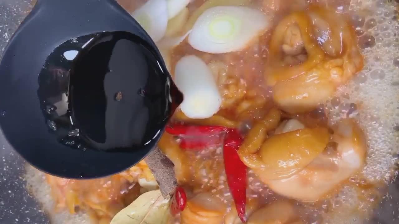 土豆香菇金针炖鸡,如何做出更美味的土豆香菇鸡