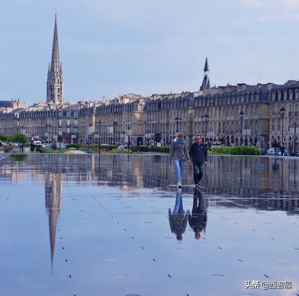波尔多旅游详细攻略,法国巴黎一天攻略