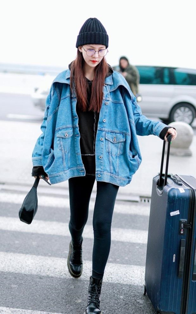 鲨鱼裤这样穿真的显瘦又洋气,秋冬鲨鱼阔腿裤