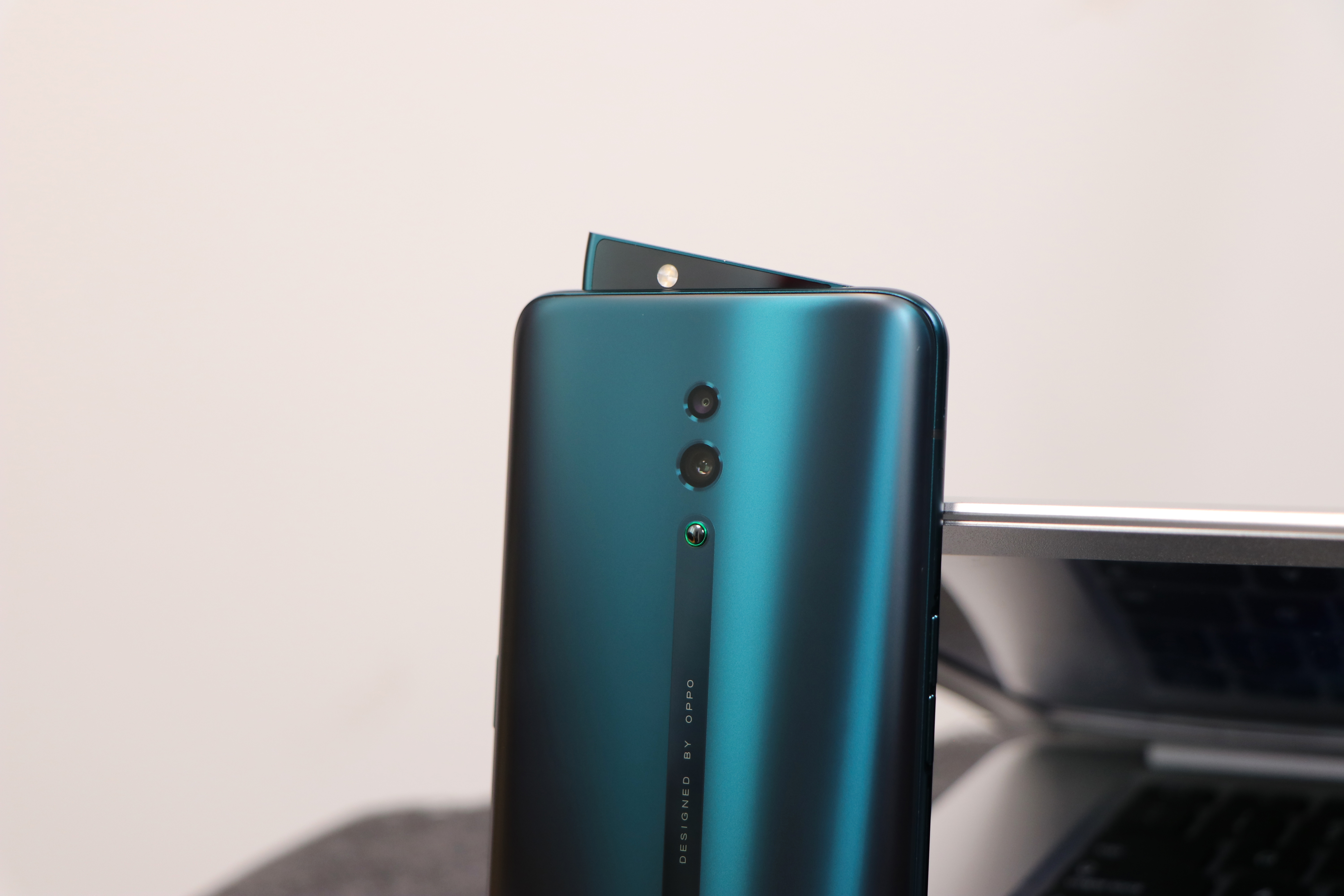 oppo不同价位性价比最高手机,opporeno2和opporeno2z哪个好