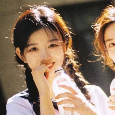 闺蜜头像真人一人一张动漫版,闺蜜头像一人一半唯美动漫真人