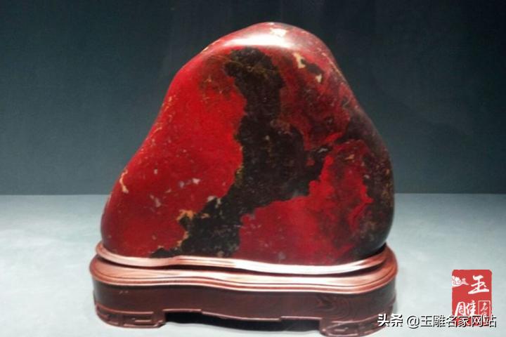 桂林鸡血玉和巴林鸡血玉一样吗,鸡血玉价格多少钱一克