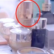 化妆台共多少钱,化妆台护肤品一堆