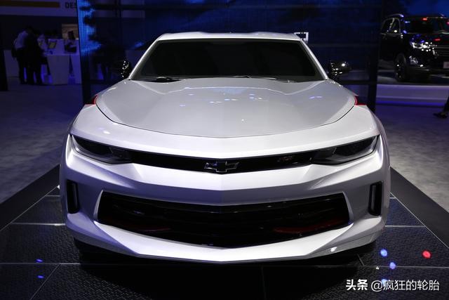 野马和科迈罗哪个好哪款值得入手,科迈罗和野马哪个好哪个性价比高