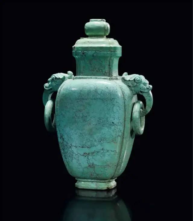 绿松石是一种非常古老的宝石,绿松石的真实历史