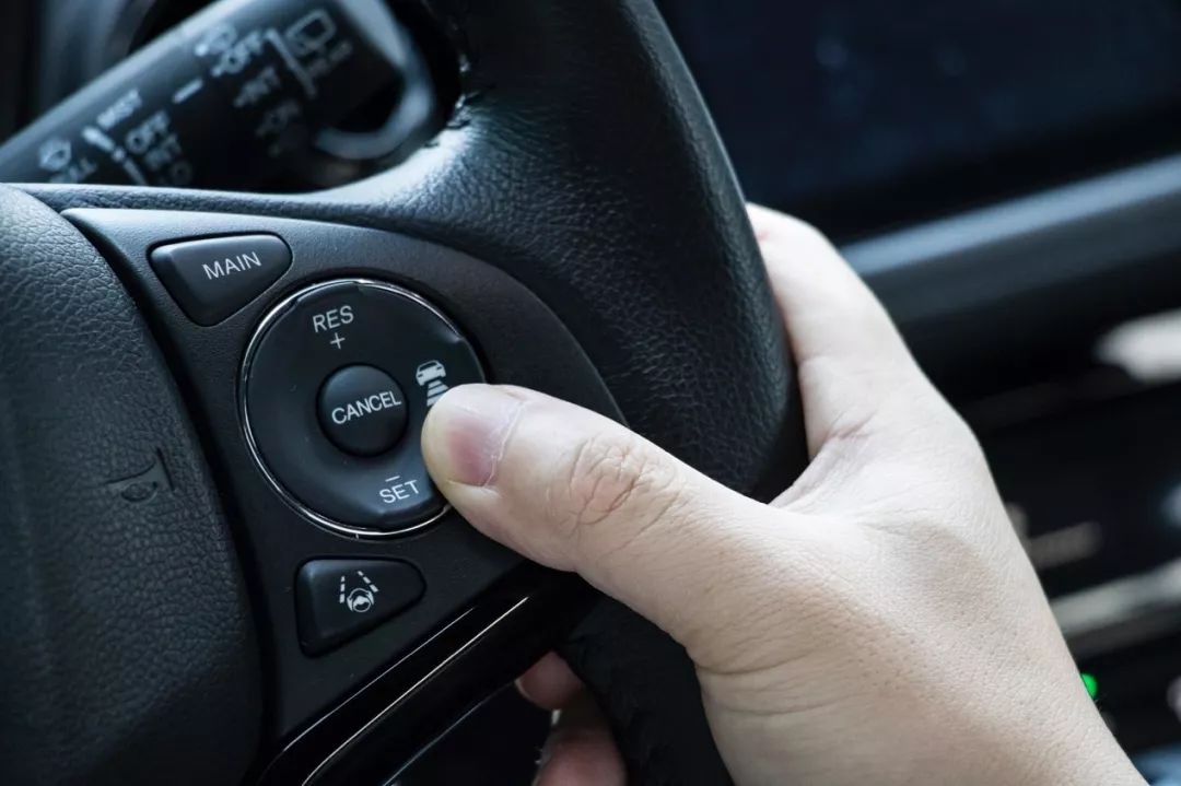 潮鞋与机车,潮鞋和跑车