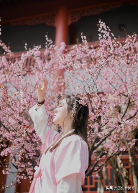 少女初遇*男美**就要以身相许，留下一首千古名作，堪称古今第一艳词