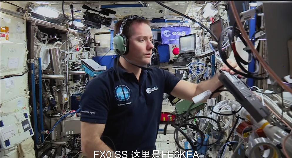 被这个法国帅气宇航员迷倒！网友：法国人真TM浪漫