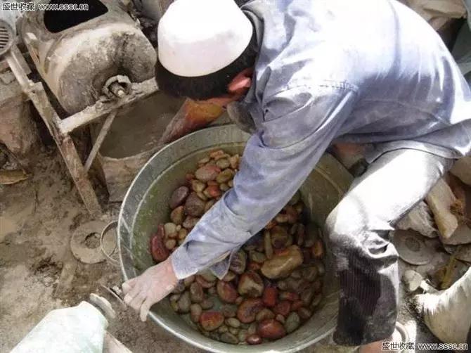 和田玉简单辨别真假方法,和田玉真假辨别最简单方法