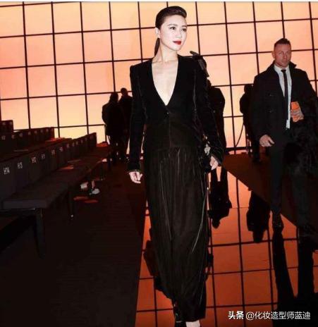 田海蓉惊艳拖地连衣裙高级照片,田海蓉薄纱连衣裙