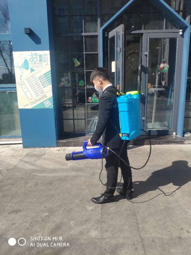 进店吃饭要亮结婚证、户口本！青岛这家饭店防疫操作真硬核