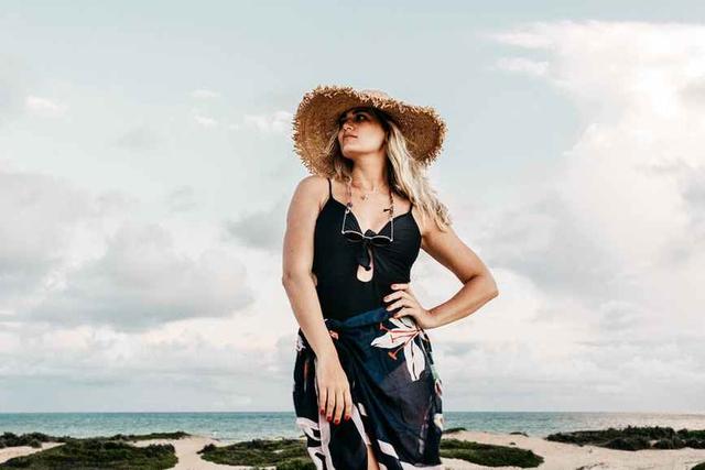 女人对你有好感但总是拒绝接触,女人这三个细节会让男人持续着迷