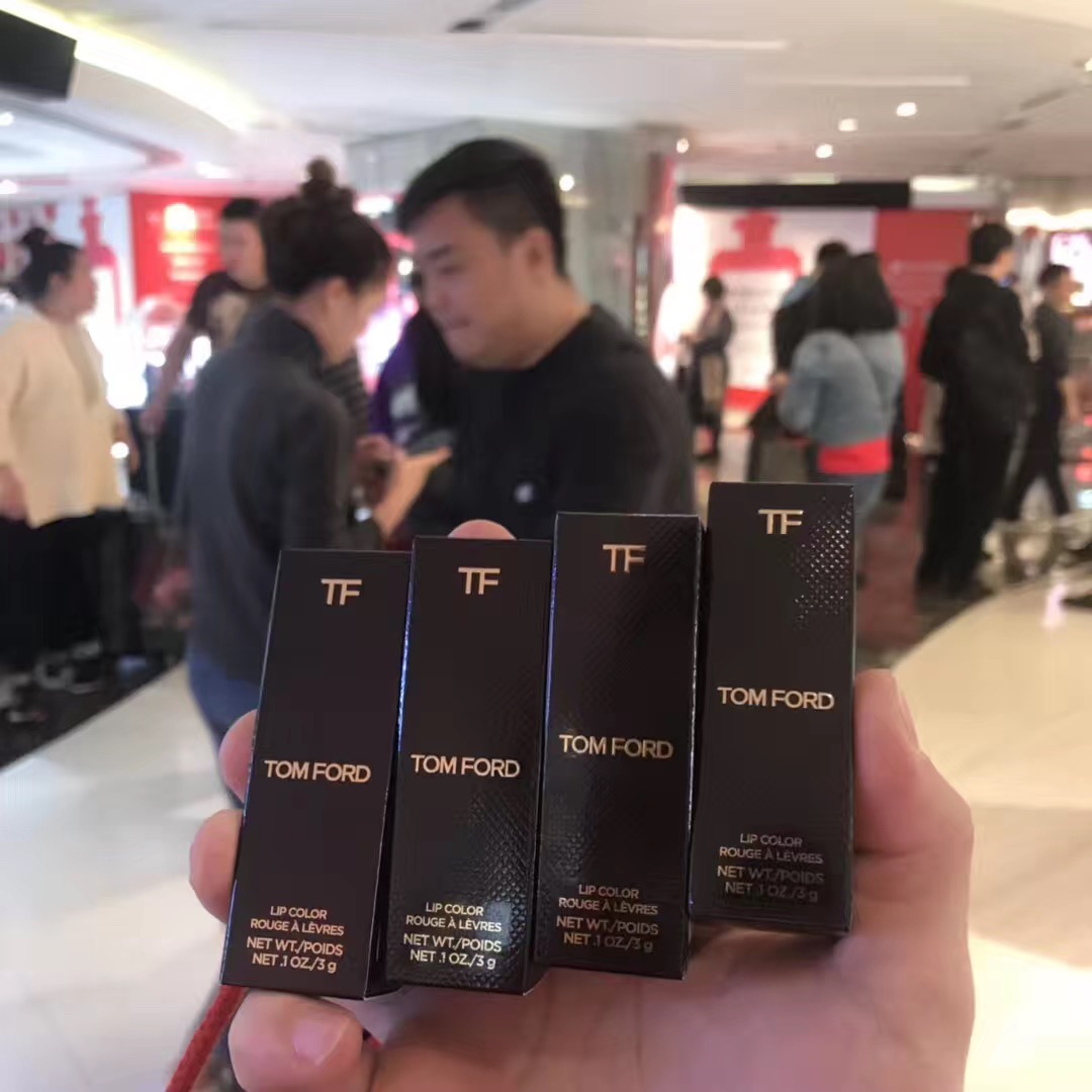 黄皮tomford银管7号色,tomford雪映流光铂金唇膏