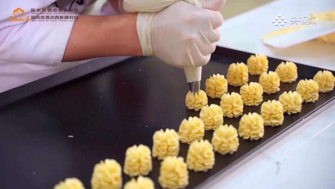 专业手法教你网红界“扛把子”——云顶曲奇,颜值与味道齐飞!