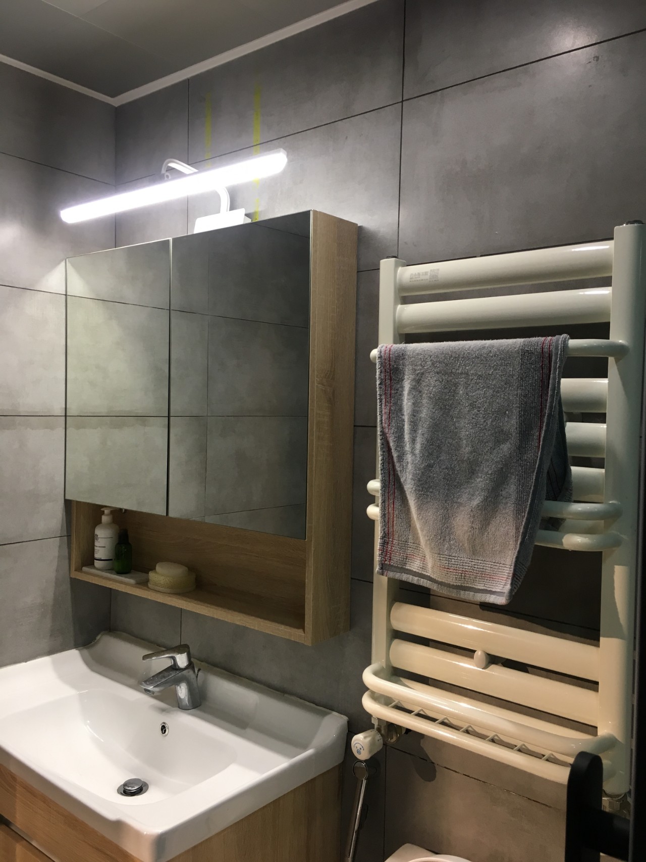 家装客厅流水灯光效果,家装灯光颜色怎么搭配