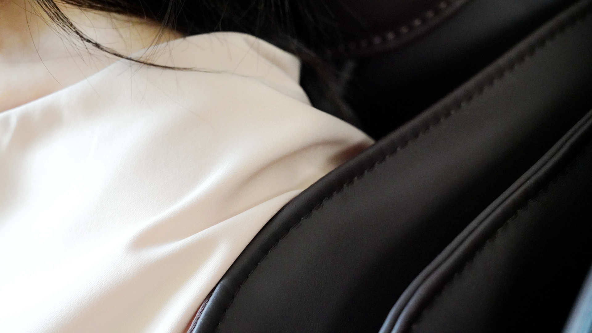 你有多久没有被温柔以待了？让奥佳华解疲大管家按摩椅来试试吧