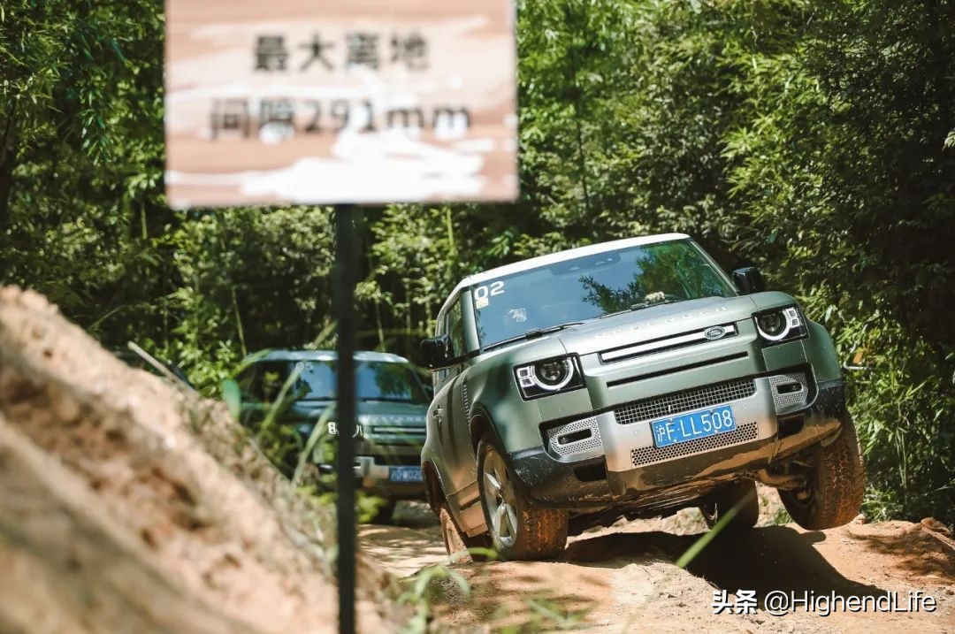 路虎卫士90110130的区别,路虎卫士902.0t越野试驾