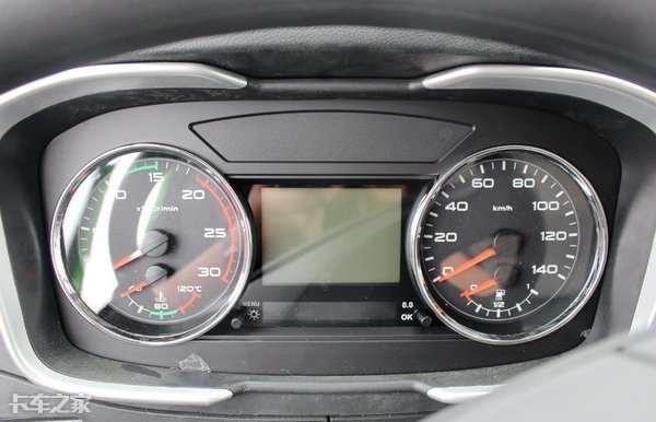 国六动力强劲车,国六解放j6p牵引车自重