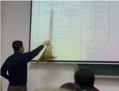 有个搞笑的老师是怎样的体验,有个逗逼是什么体验