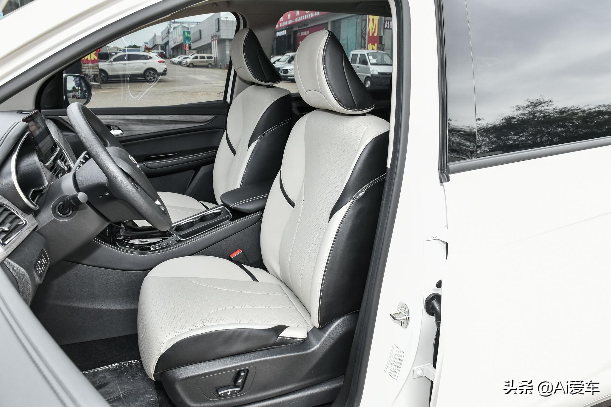 19款宝骏730mpv怎么样,经济实惠的7座车mpv