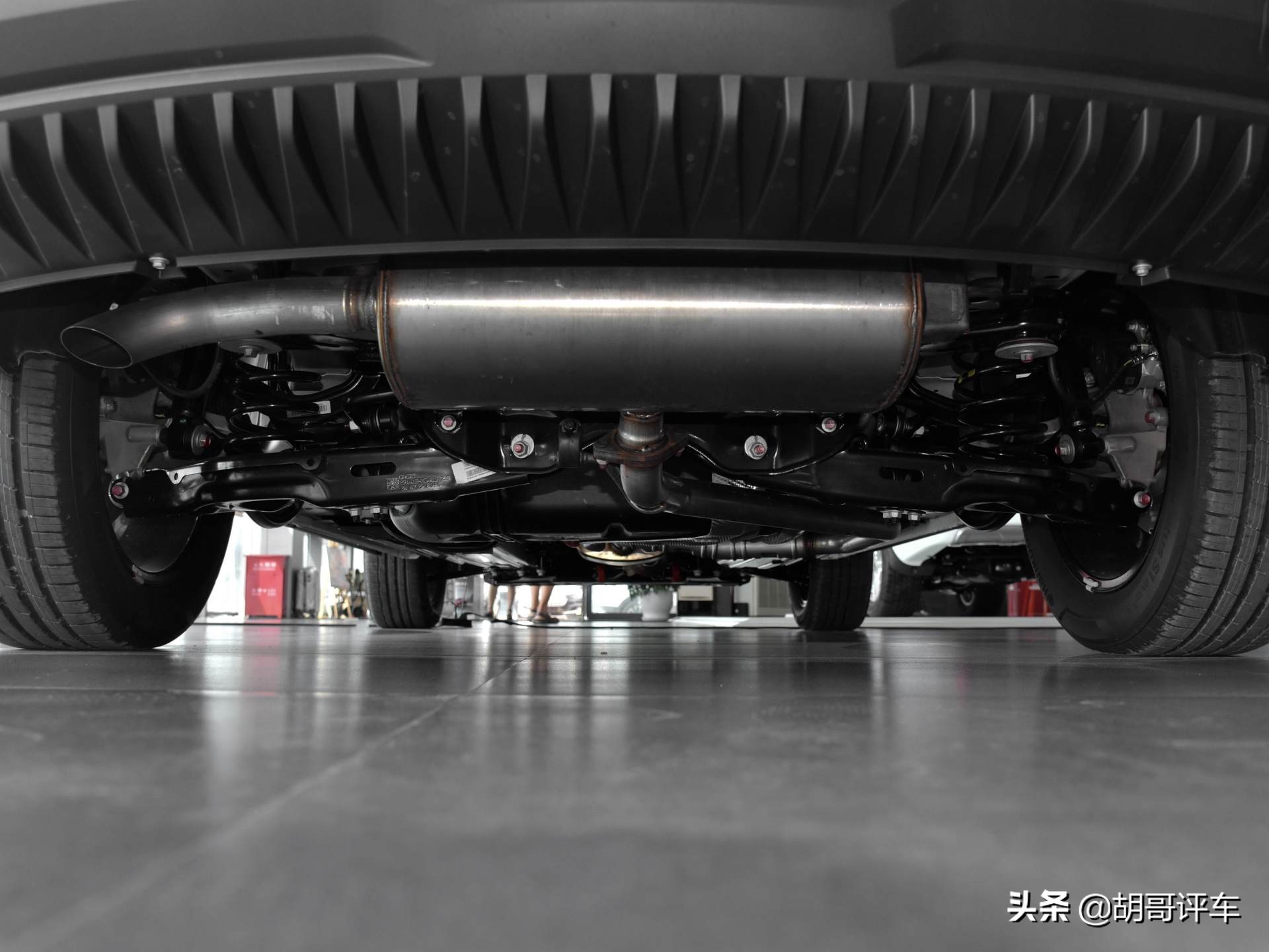 底盘升高的国产神车,底盘加强的车型