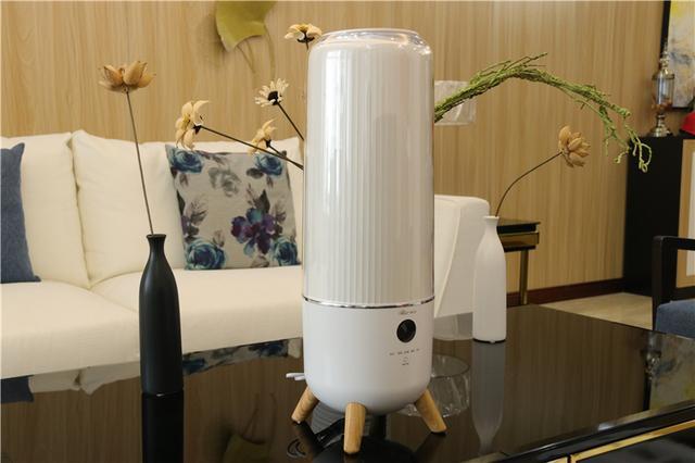 加湿器卧室专用小熊无雾加湿器,加湿功能强大的加湿器测评