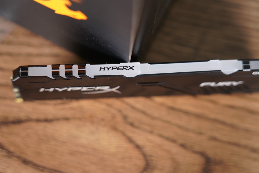 流光溢彩性能十足:HyperXDDR4RGB雷电流光系列骇客神条测评