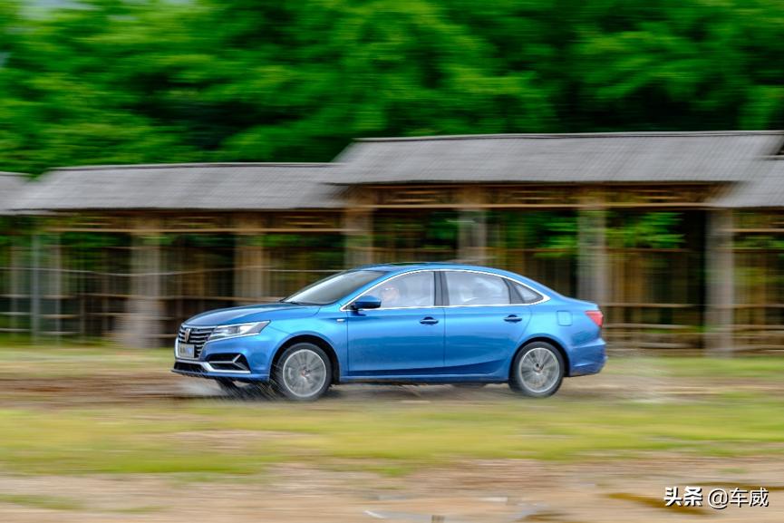 操控有惊喜场地试驾荣威i6plus,20款1.6l款荣威i6plus试驾