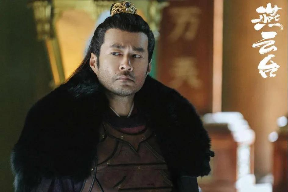 行走的荷尔蒙,这6位越老越有味,大胡茬克制又霸道,气质太绝了