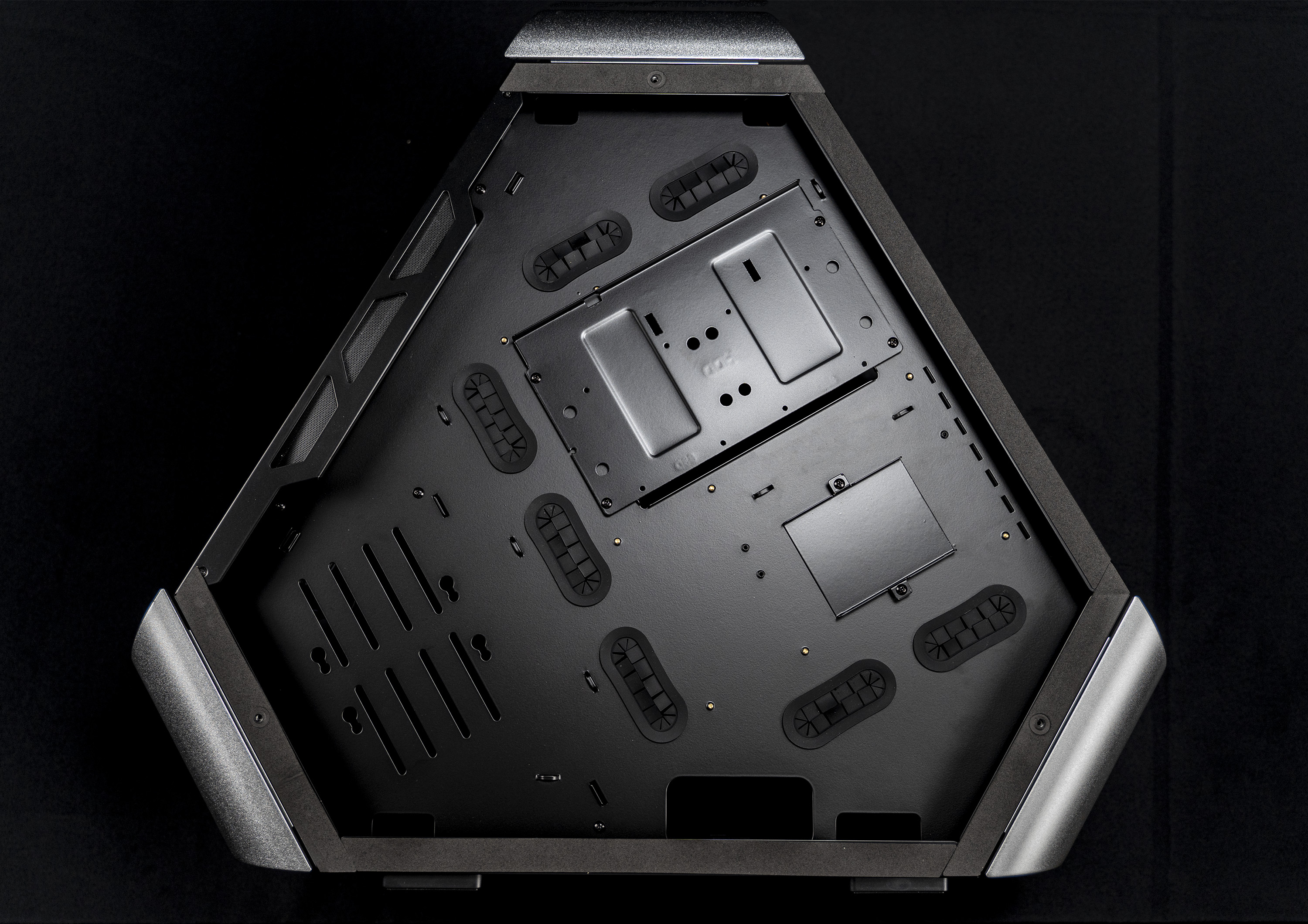 顶级机箱装机,第一次装机推荐机箱