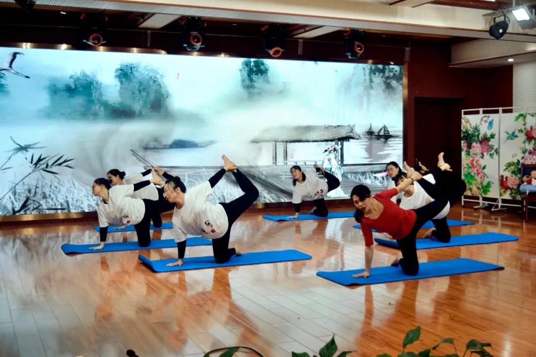 “三八节·女神月”有健康更幸福:免费乳腺B超/盆底筛查/孕妇瑜伽/挂号咨询/当天分娩更有…...