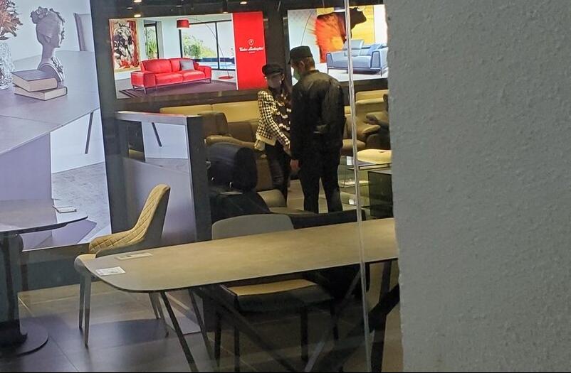 郭晶晶小叔子年轻照片,郭晶晶小叔子近照