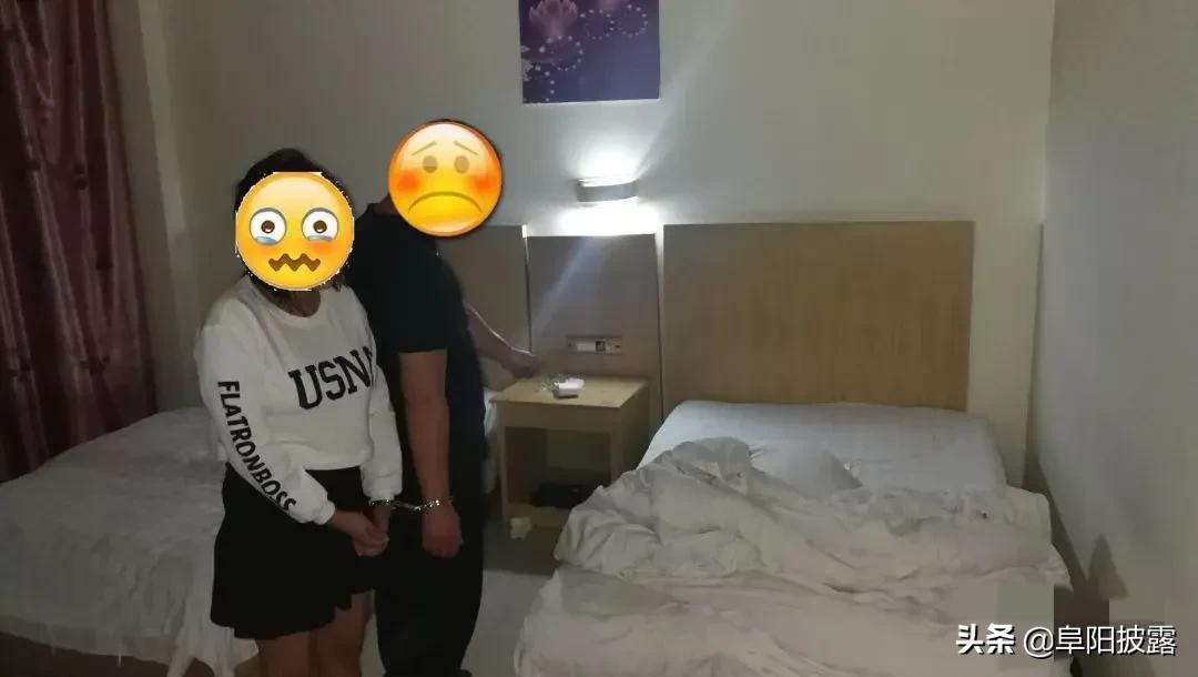 男女达成交易，女子临时有事让同行代替，同行发现被抽三百怒报警