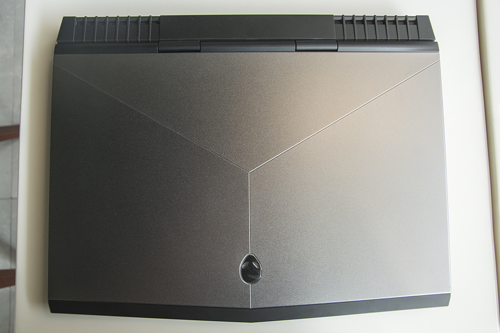 外星人alienware15r4,外星人15r4是哪一年上市的