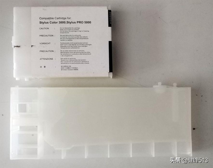 爱普生打印机颜色失真,爱普生打印机指示灯亮红灯