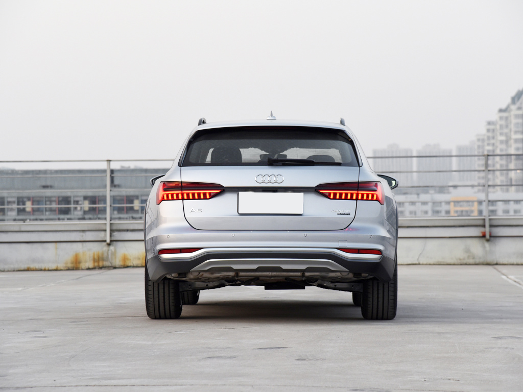 a6allroad3.0t是6缸吗,a6l两驱和四驱驾驶感受